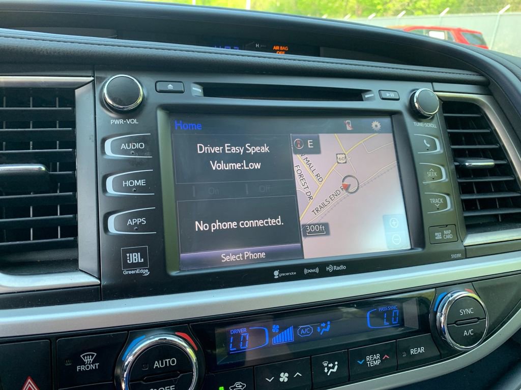 Used 2019 Toyota Highlander Limited image 25