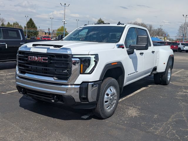 New 2026 GMC Sierra 3500 Pro AWD/4WD image 3