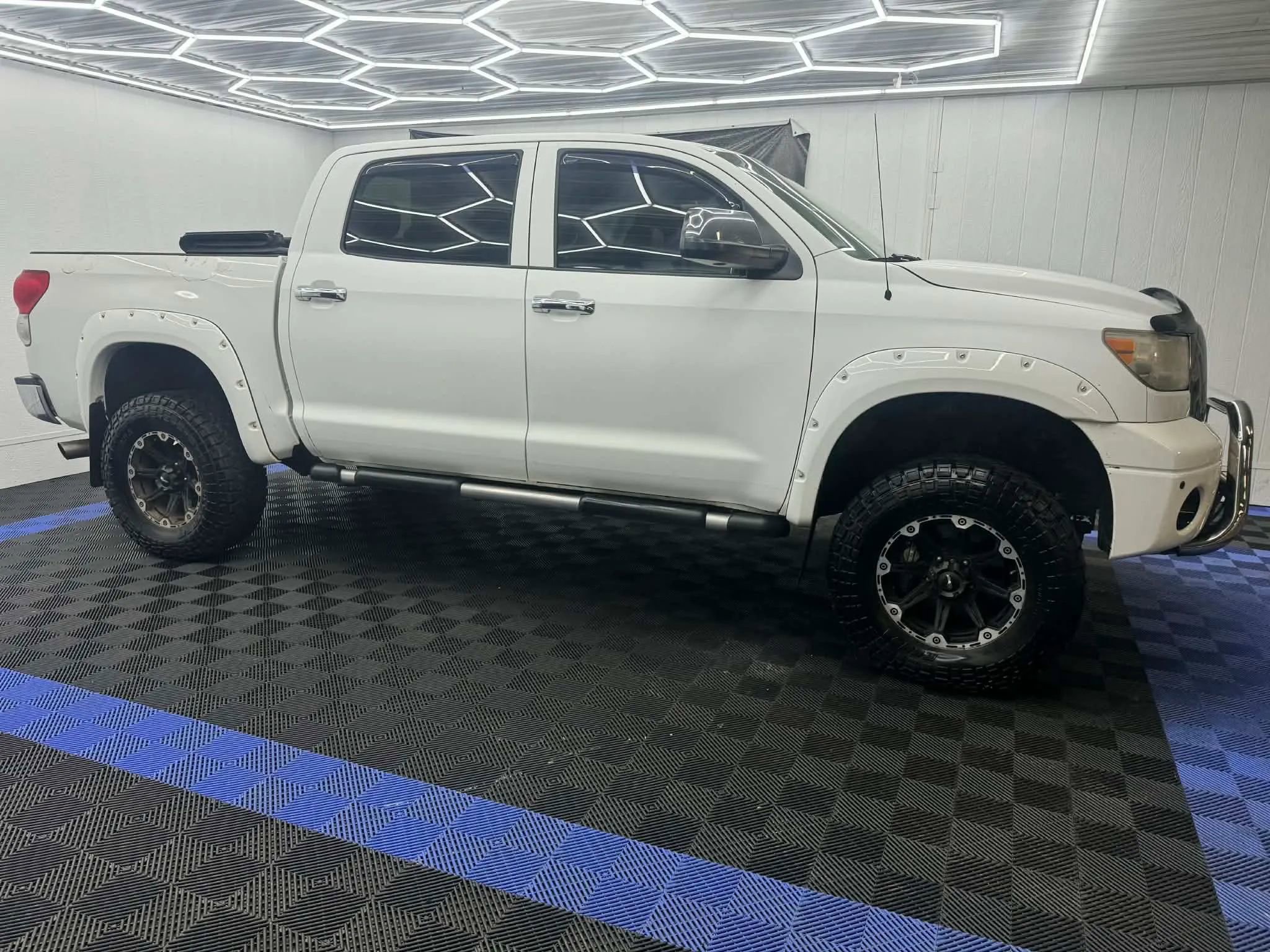 Used 2008 Toyota Tundra Limited image 2