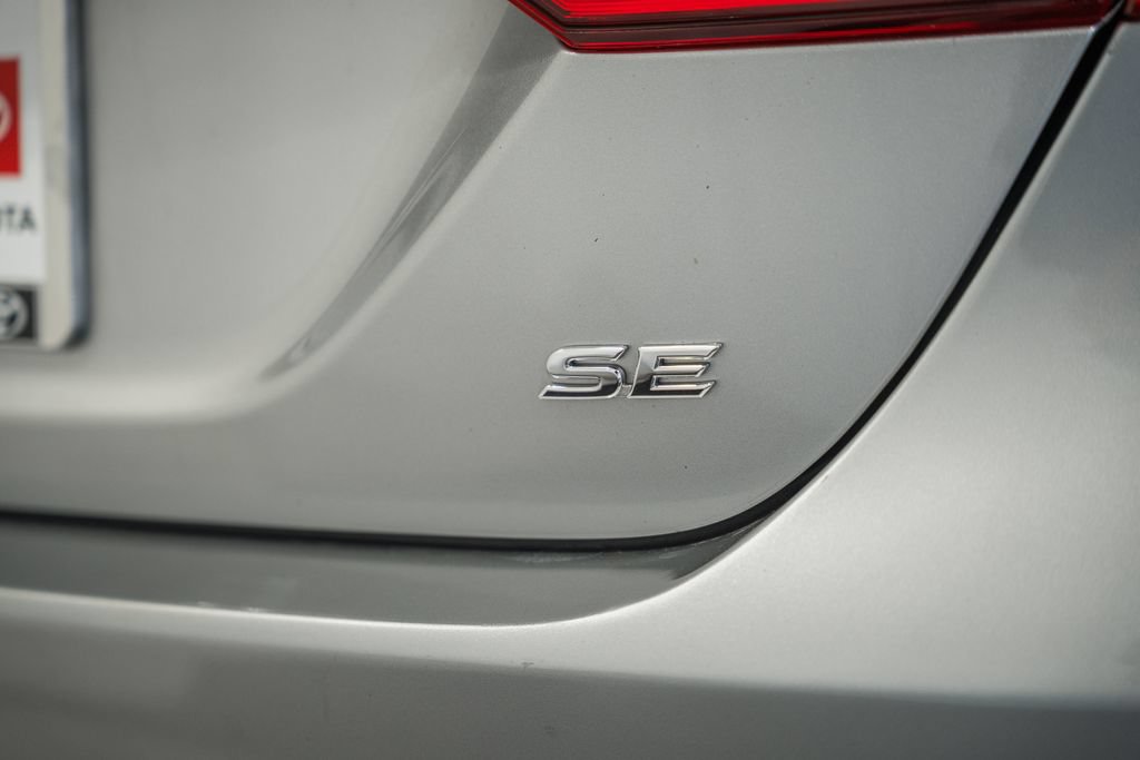 Used 2024 Toyota Camry SE FWD image 7