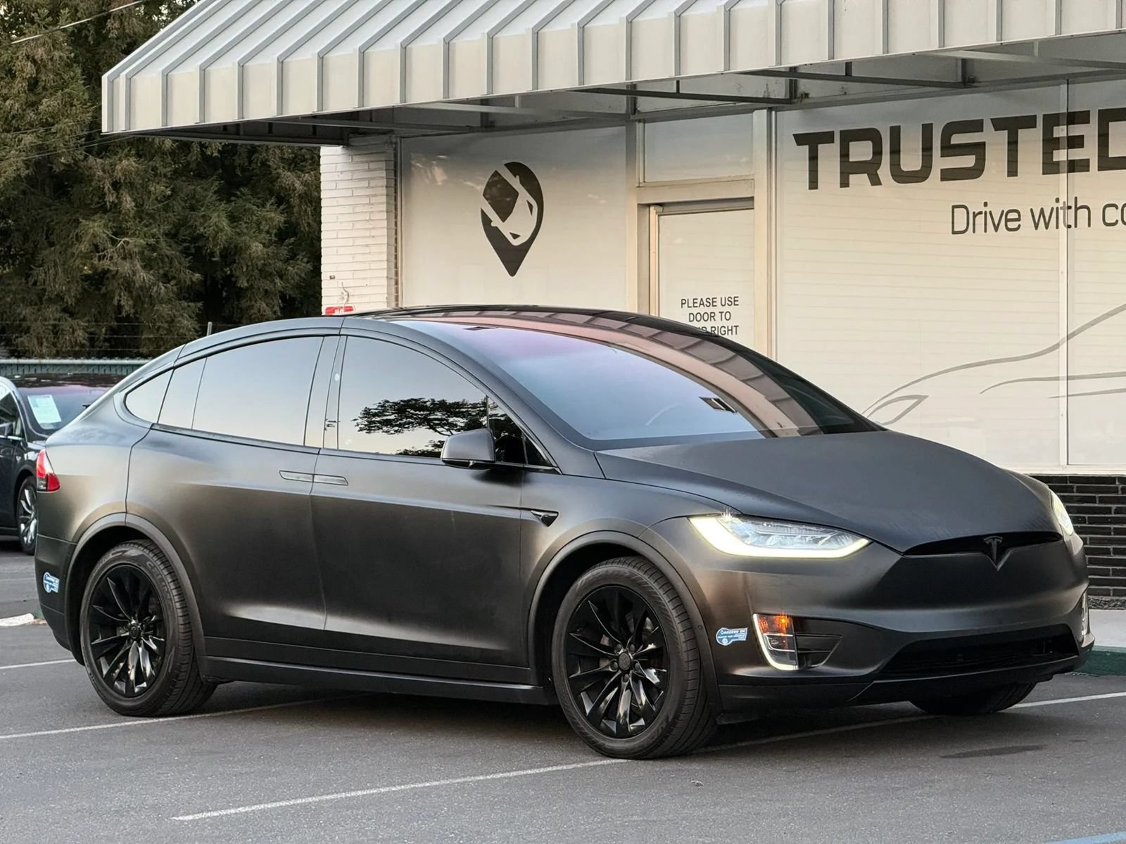 Used 2018 Tesla Model X 100D AWD/4WD image 6