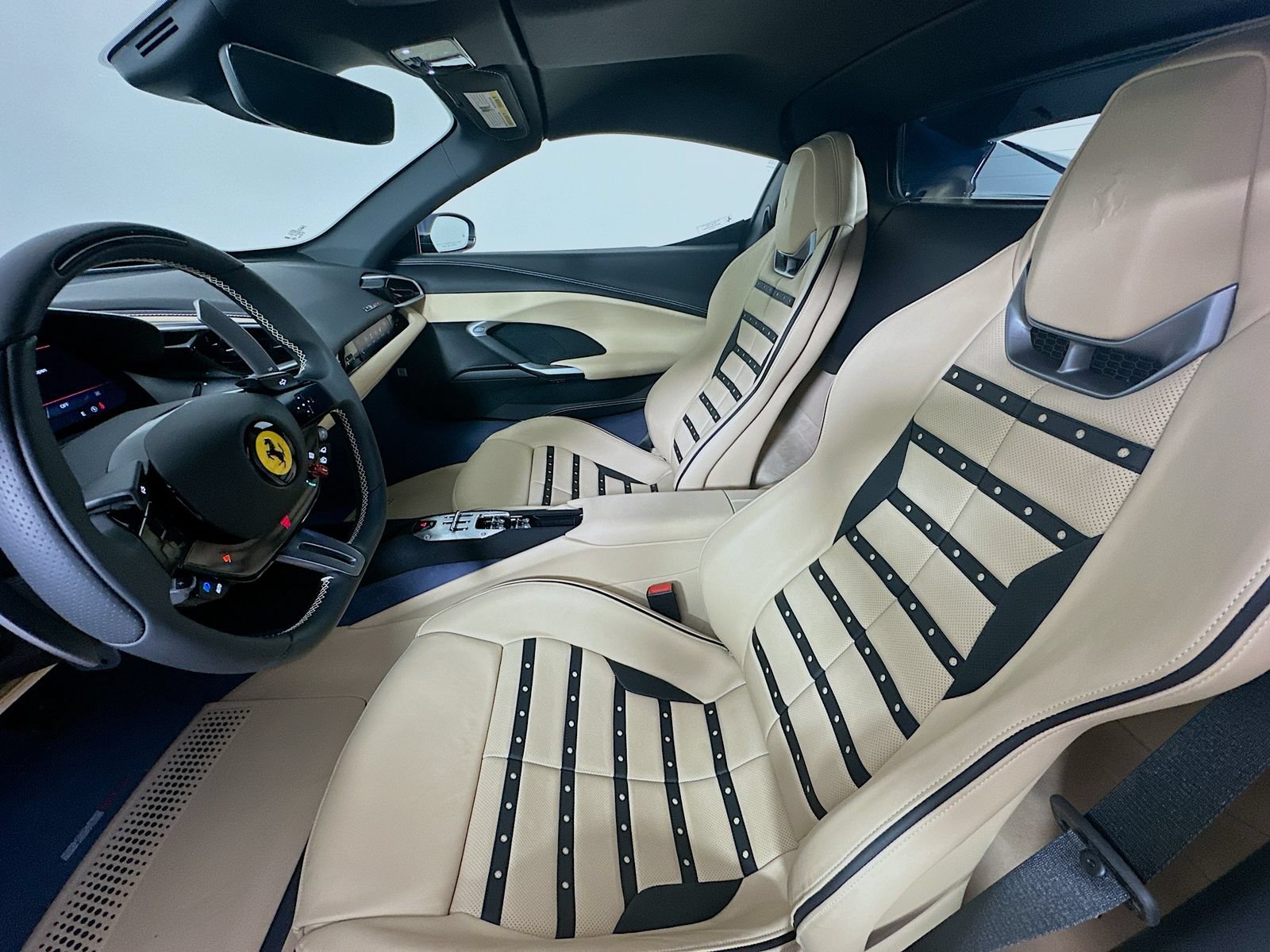 Used 2025 Ferrari 296 GTS RWD image 34