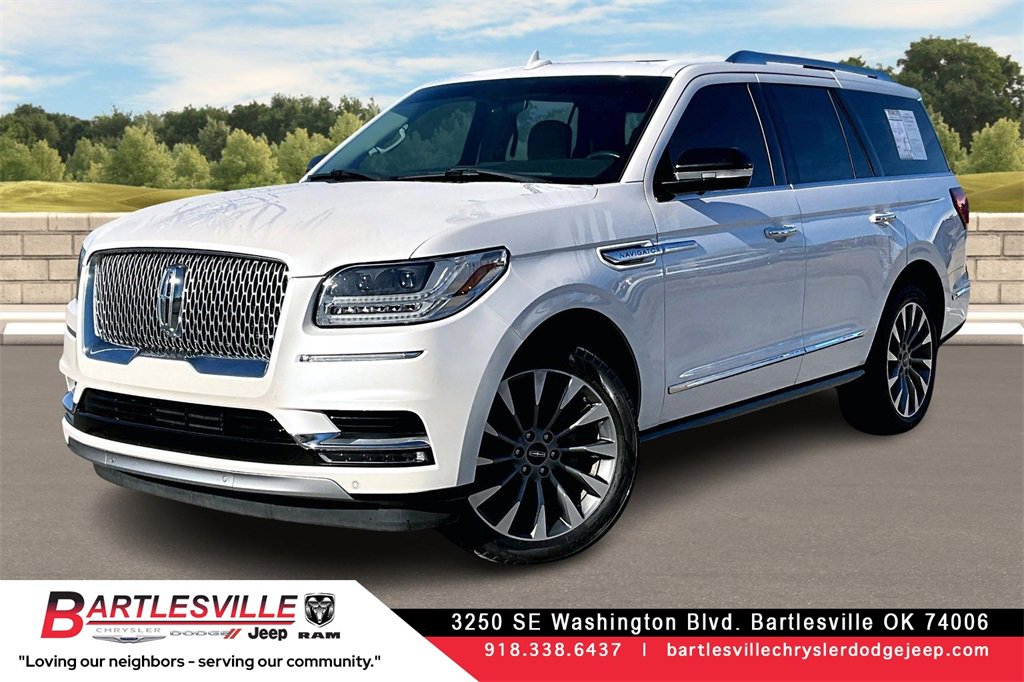 Used 2019 Lincoln Navigator Select image 1