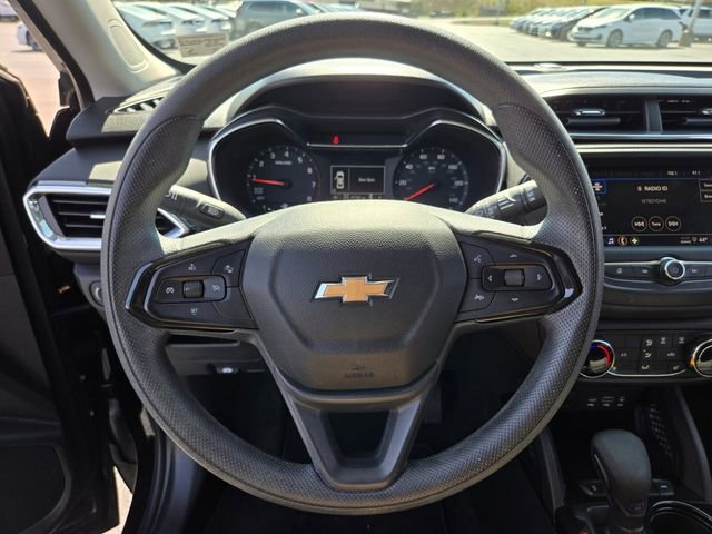 Used 2023 Chevrolet TrailBlazer LT AWD/4WD image 29