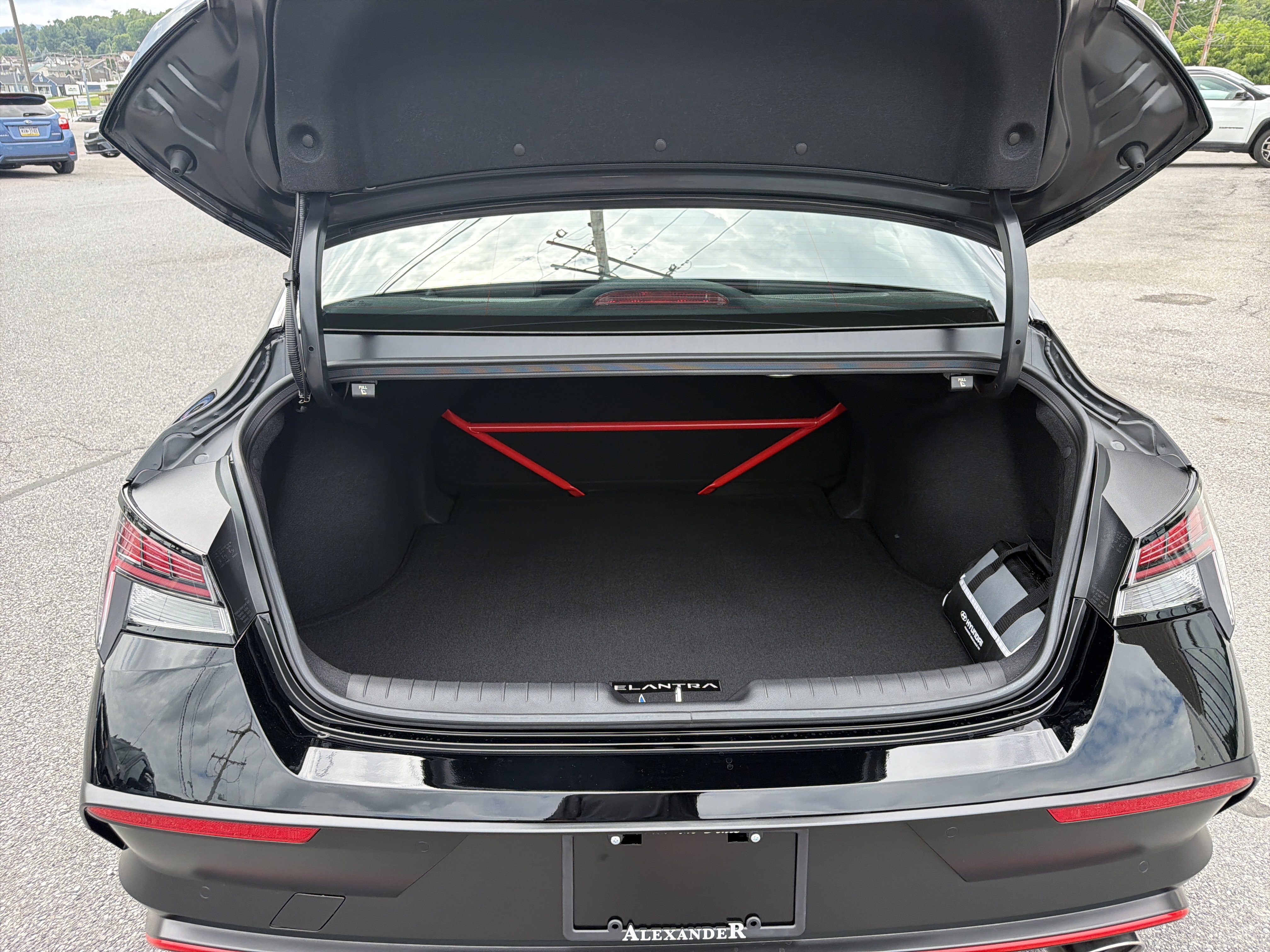 New 2026 Hyundai Elantra N FWD image 5