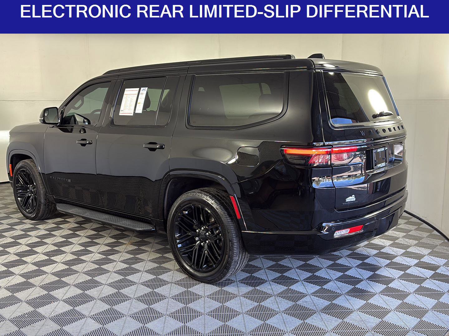 Used 2023 Jeep Wagoneer Series II image 7