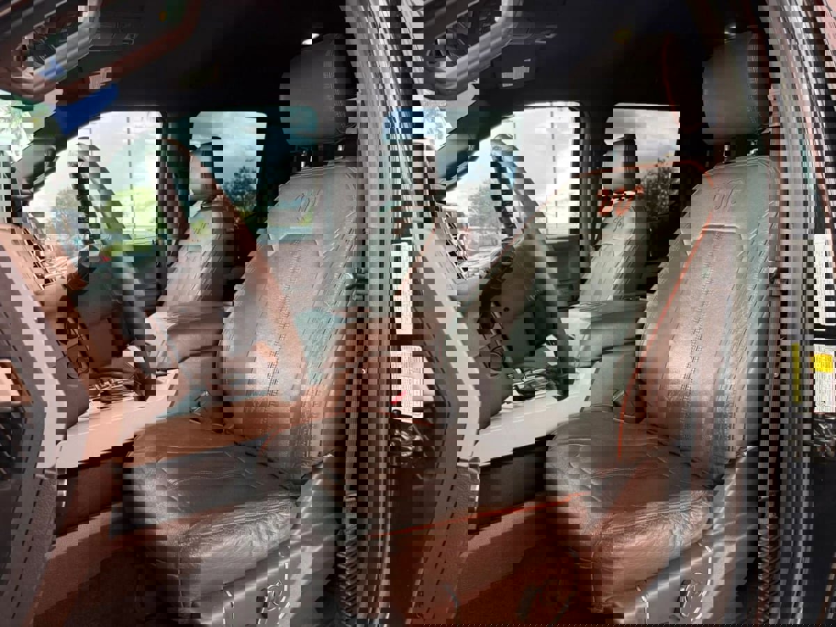 Used 2015 Ford F150 King Ranch w/ Equipment Group 601A Luxury AWD/4WD image 37