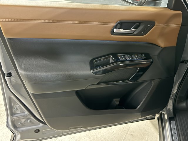 New 2026 Nissan Pathfinder Platinum image 22