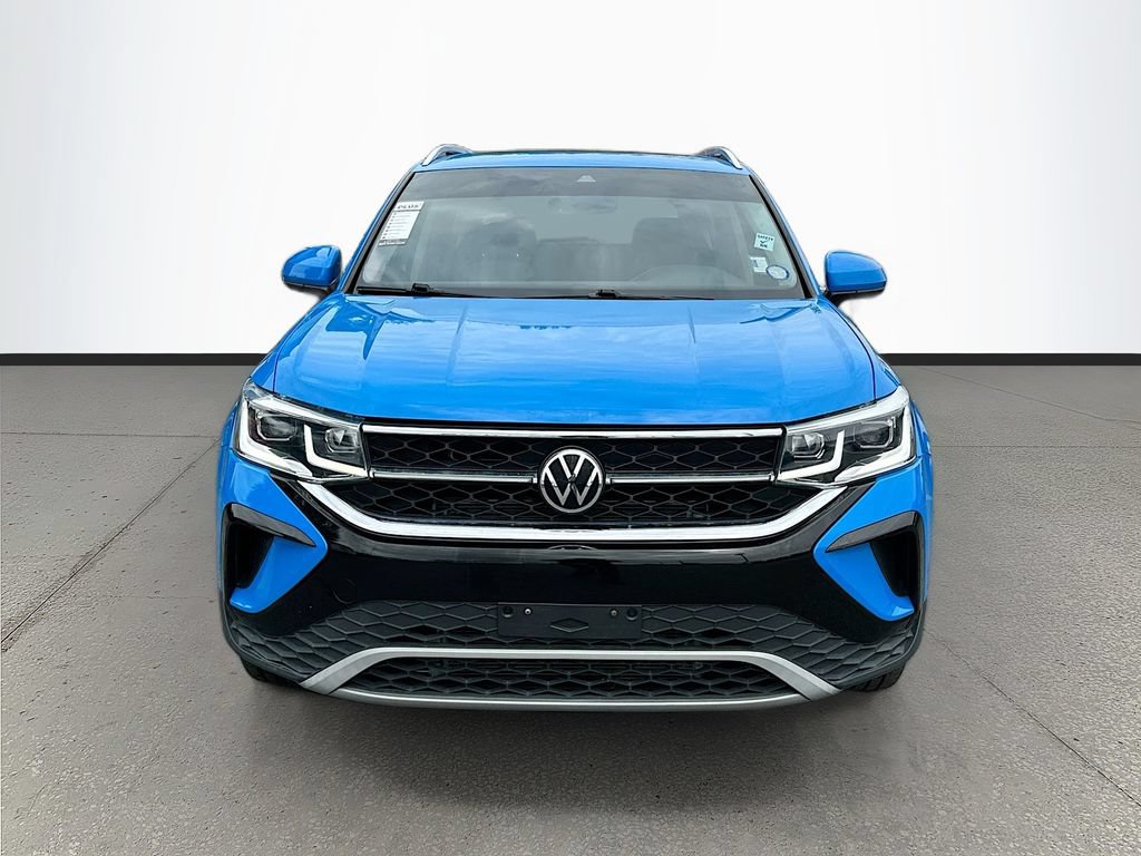 Used 2022 Volkswagen Taos SEL AWD/4WD image 2