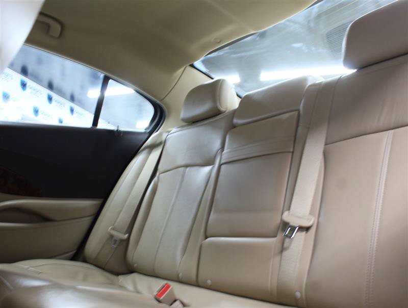 Used 2013 Buick LaCrosse Leather w/ Driver Confidence Package FWD image 17