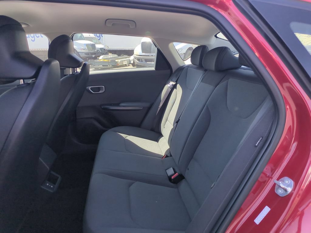 Used 2025 Kia K4 FWD image 26