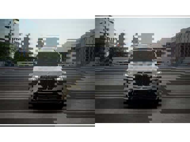 New 2026 BMW X7 M60i image 3