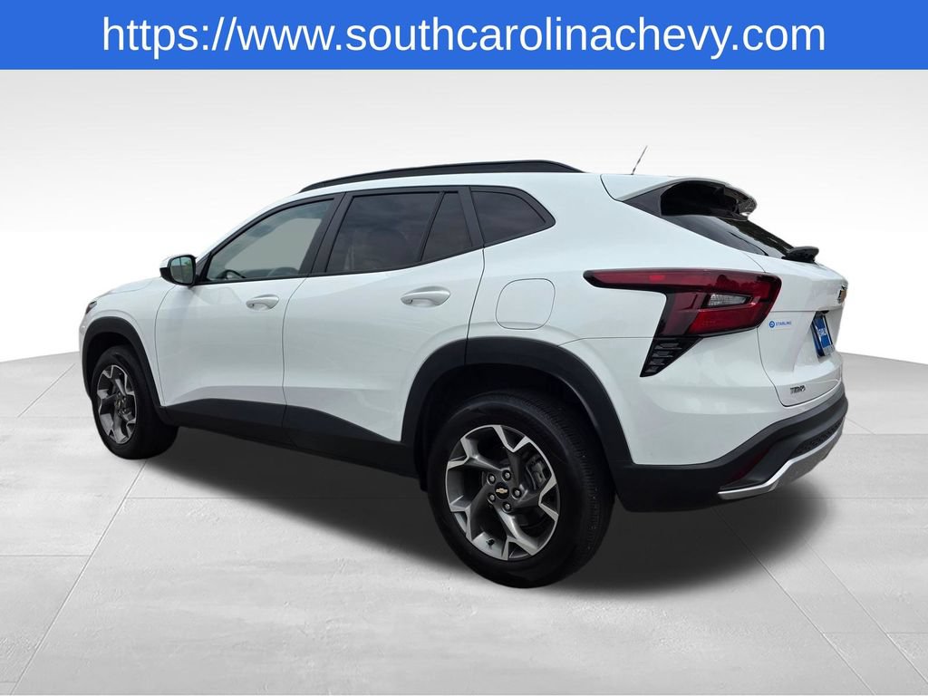 Used 2025 Chevrolet Trax LT FWD image 34
