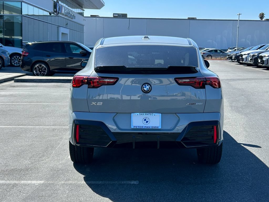 New 2026 BMW X2 xDrive28i w/ Technology Package AWD/4WD image 4