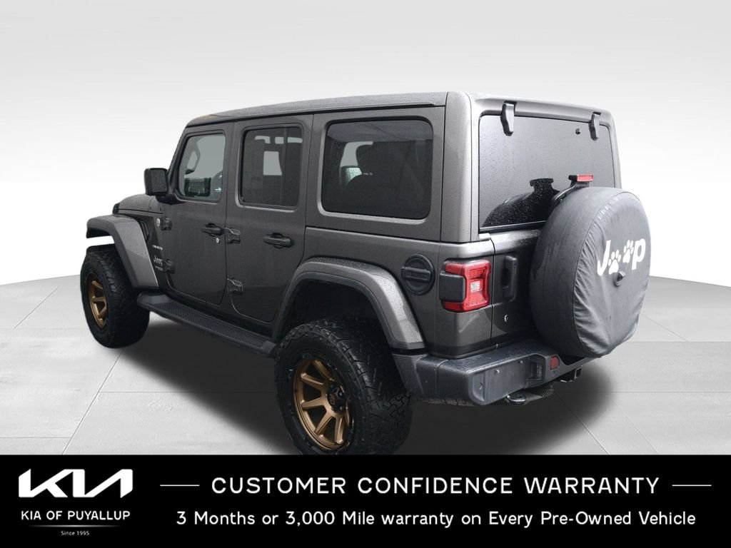 Used 2018 Jeep Wrangler Unlimited Sahara AWD/4WD image 7