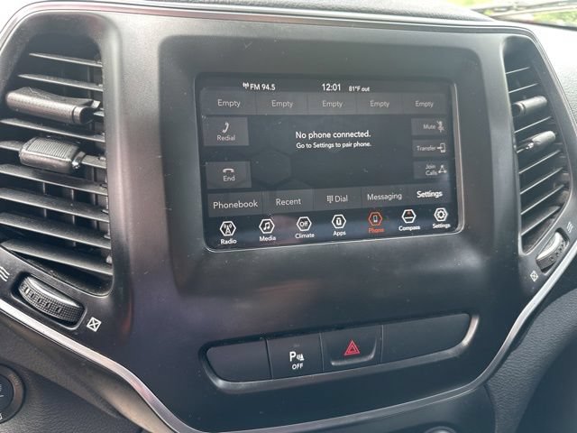 Used 2019 Jeep Cherokee Latitude Plus AWD/4WD image 27