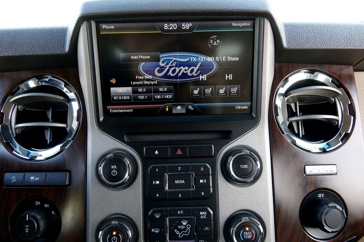 Used 2015 Ford F250 Lariat w/ Chrome Package image 40