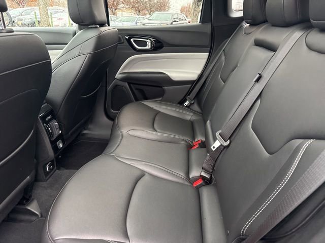 Certified 2025 Jeep Compass Limited w/ Sun & Sound Group image 21