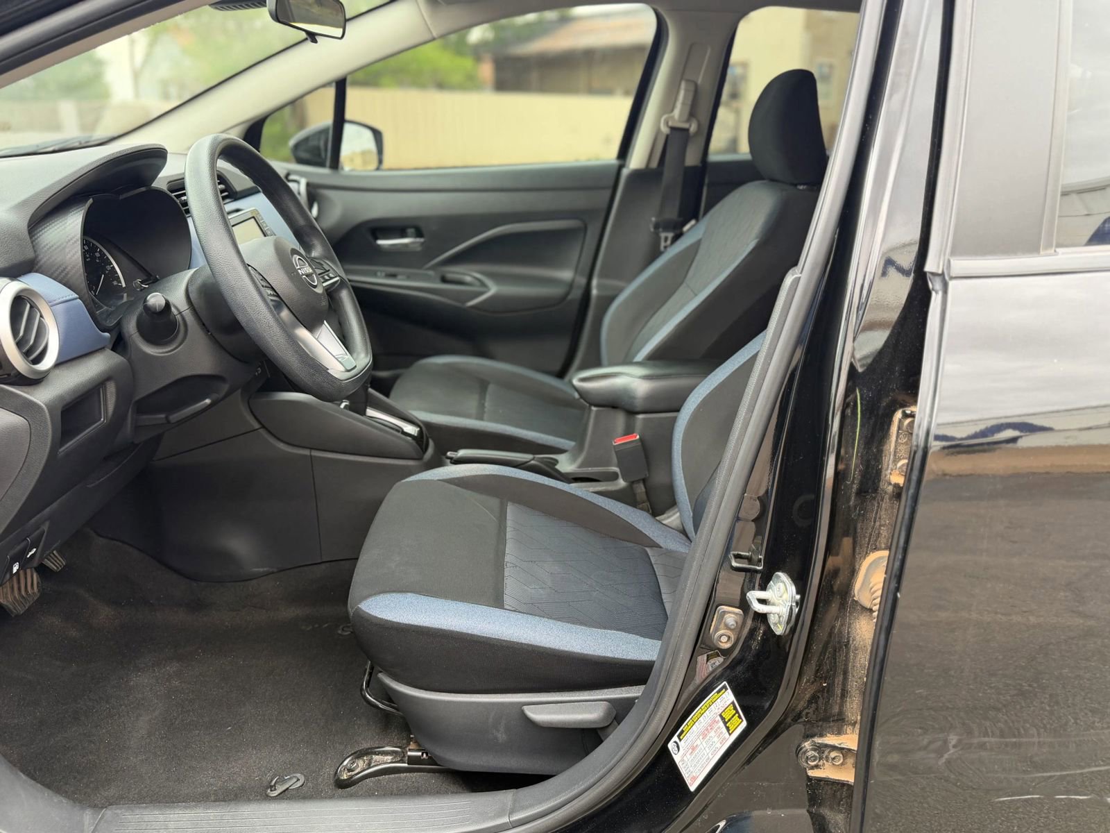 Used 2023 Nissan Versa SV FWD image 9