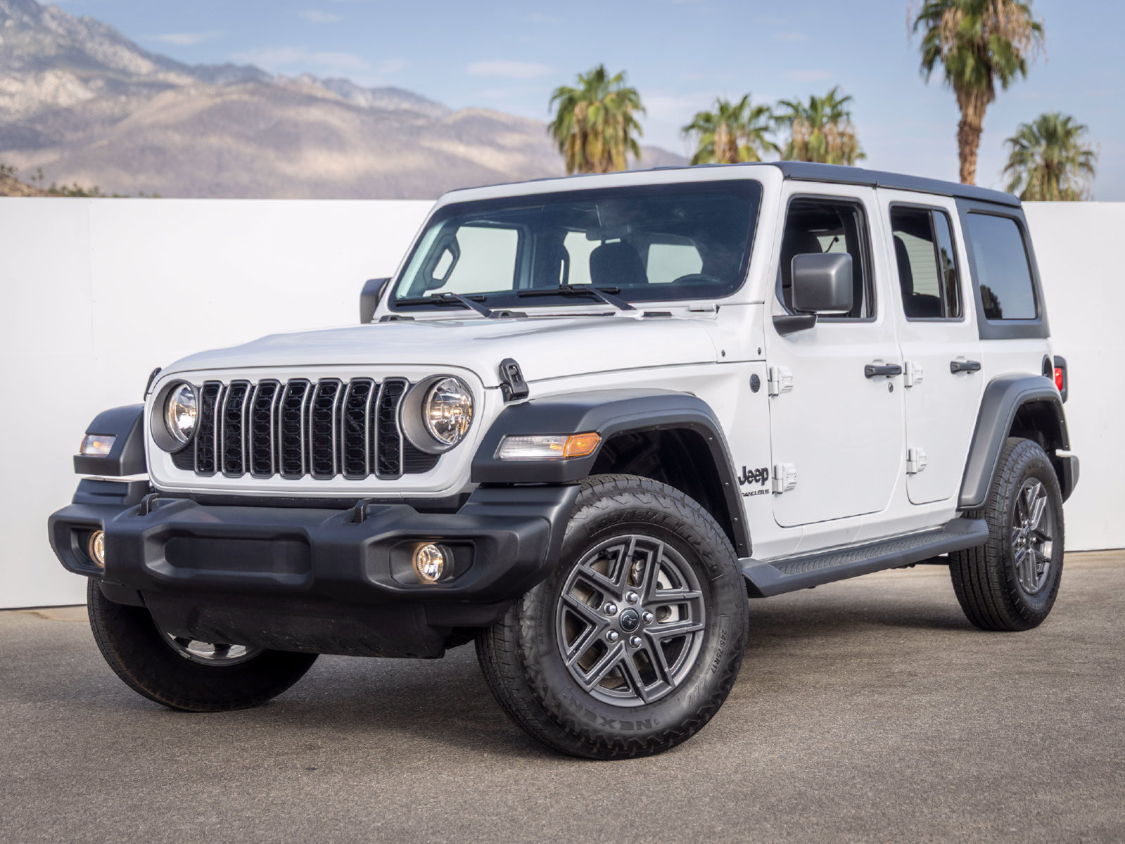 Used 2025 Jeep Wrangler Unlimited Sport AWD/4WD image 1