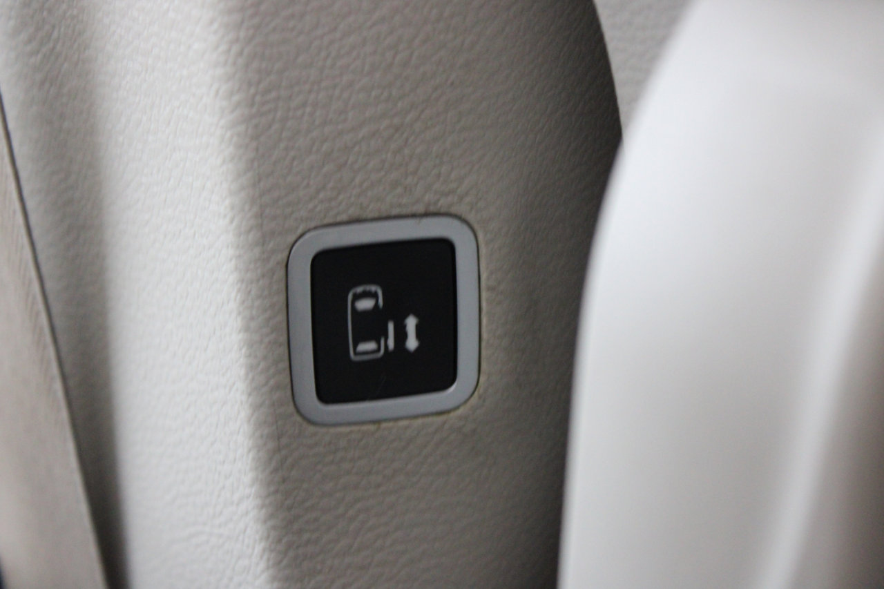 Used 2018 Chrysler Pacifica Limited image 43