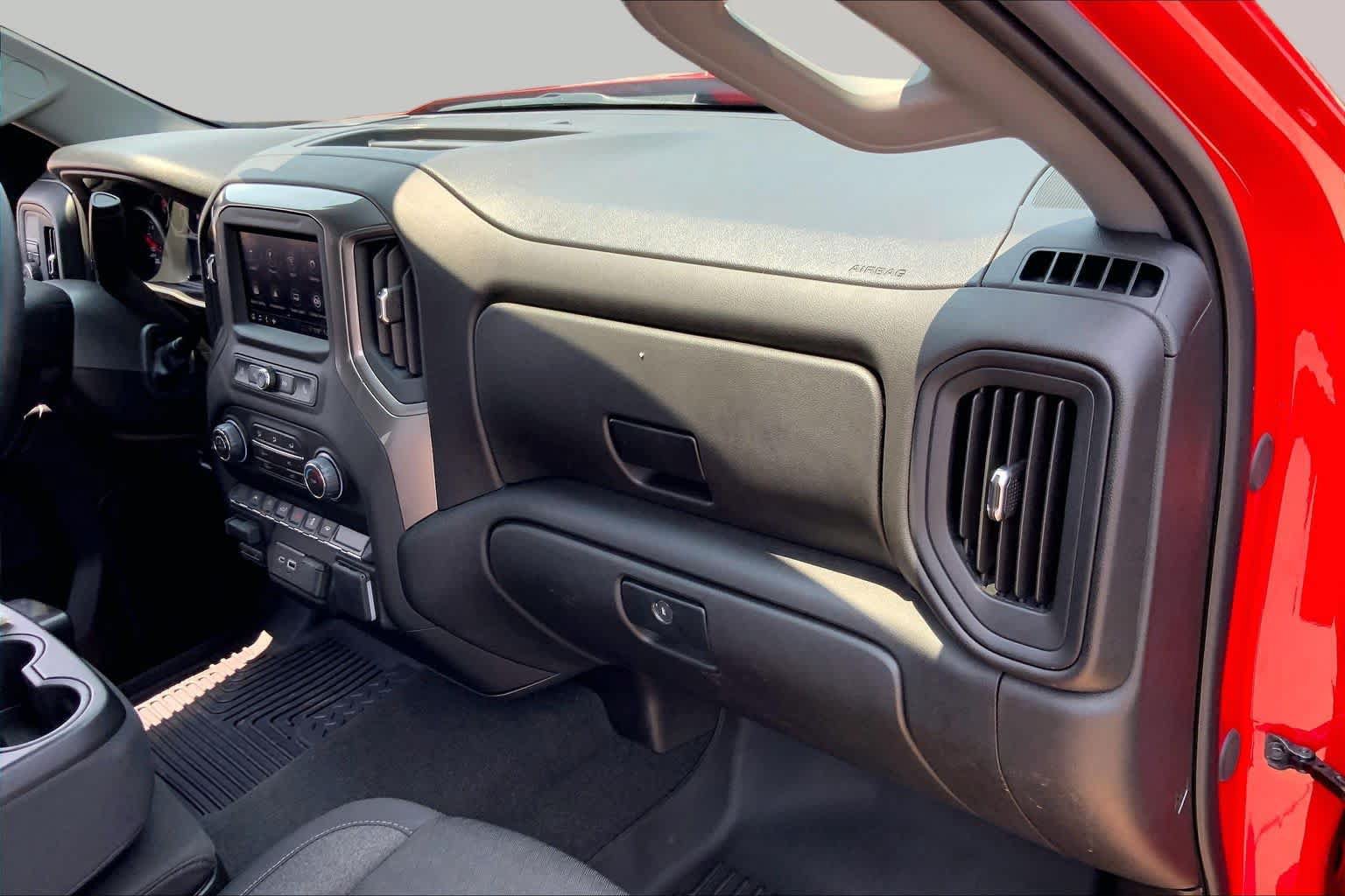 Used 2026 Chevrolet Silverado 1500 Custom RWD image 18