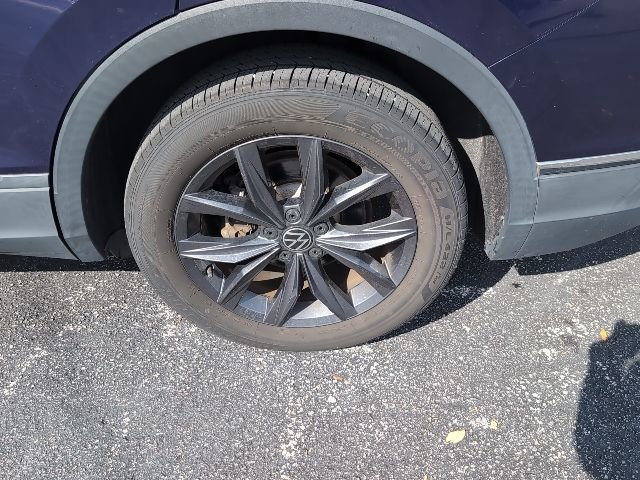 Used 2022 Volkswagen Tiguan SE image 7