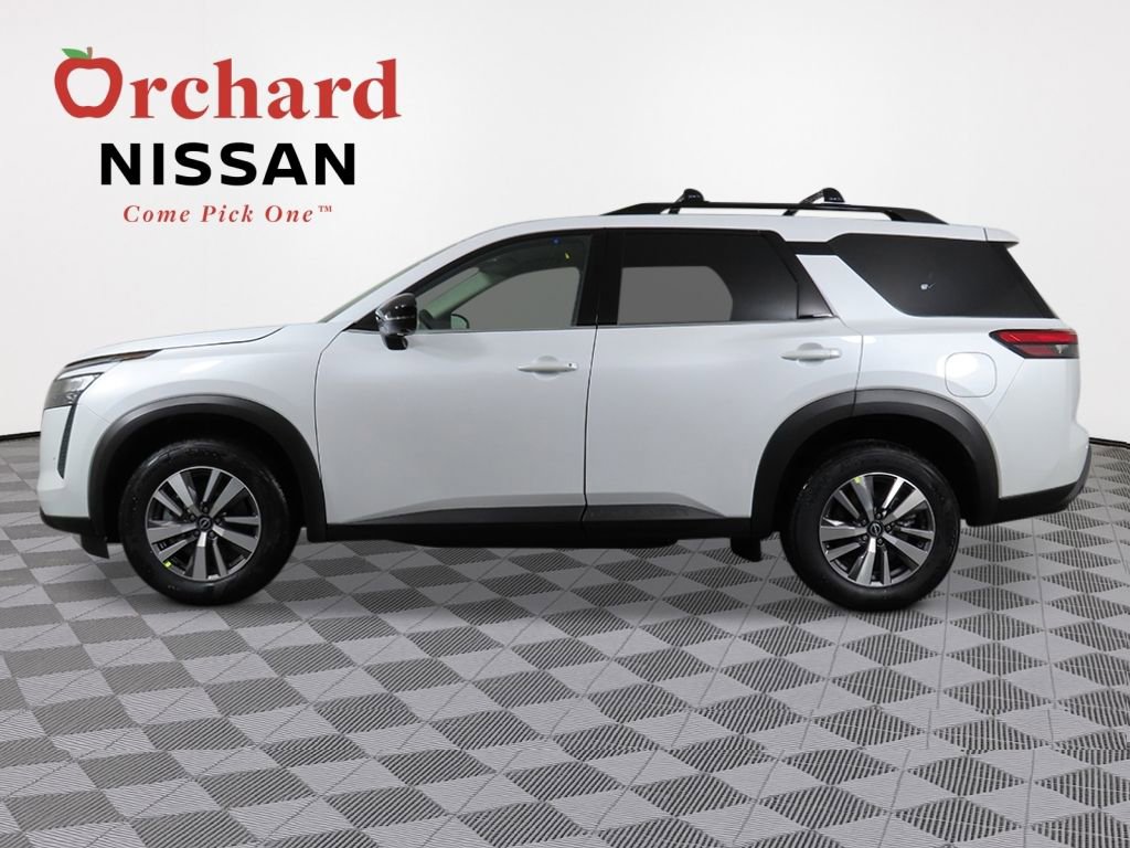 New 2026 Nissan Pathfinder SL AWD/4WD image 2