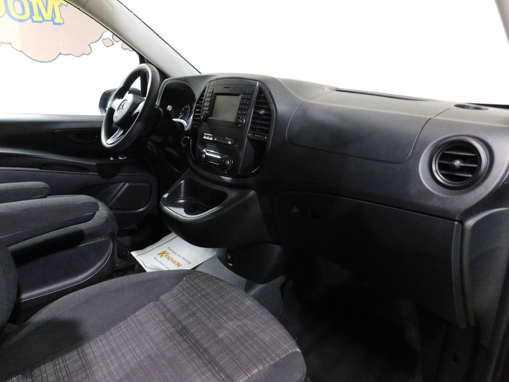 Used 2019 Mercedes-Benz Metris Passenger image 71