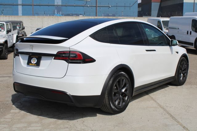 Used 2023 Tesla Model X AWD/4WD image 4