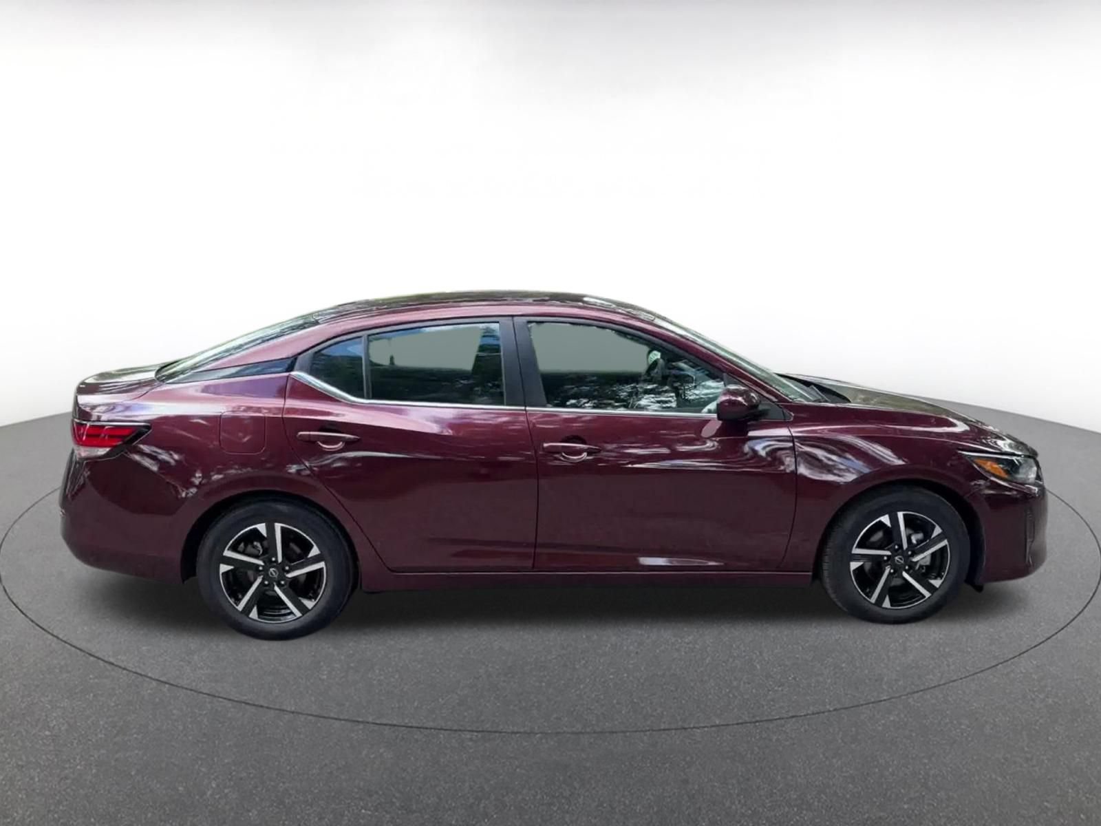 Used 2025 Nissan Sentra SV FWD image 15