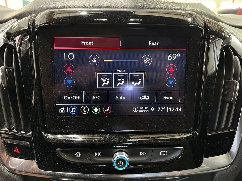 Used 2023 Chevrolet Traverse LT AWD/4WD image 29