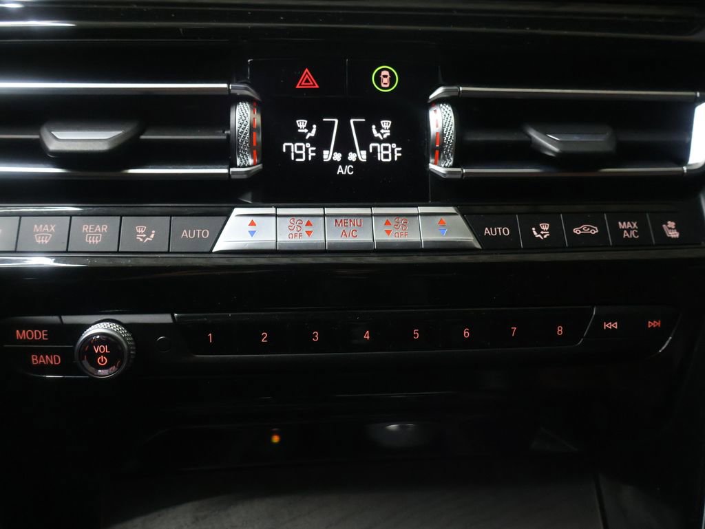 Used 2020 BMW 840i xDrive Coupe w/ M Sport Package image 22