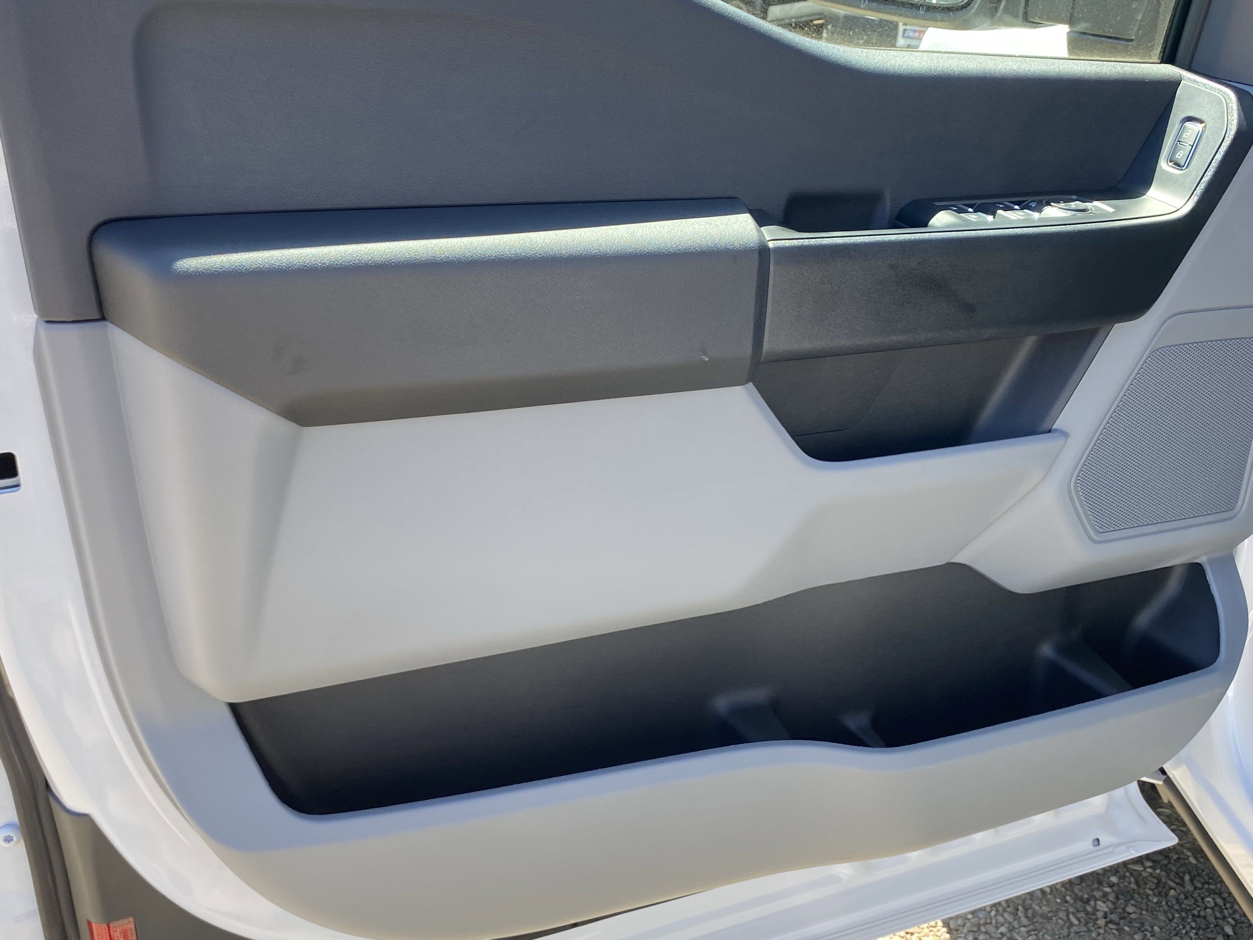 New 2025 Ford F350 XL w/ XL Chrome Package image 17