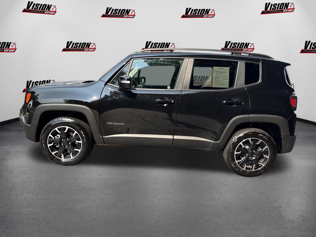 Used 2023 Jeep Renegade Latitude w/ Sun/Sound Group AWD/4WD image 8