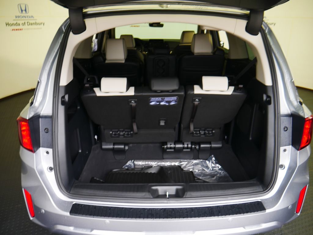 New 2026 Honda Odyssey Elite image 6