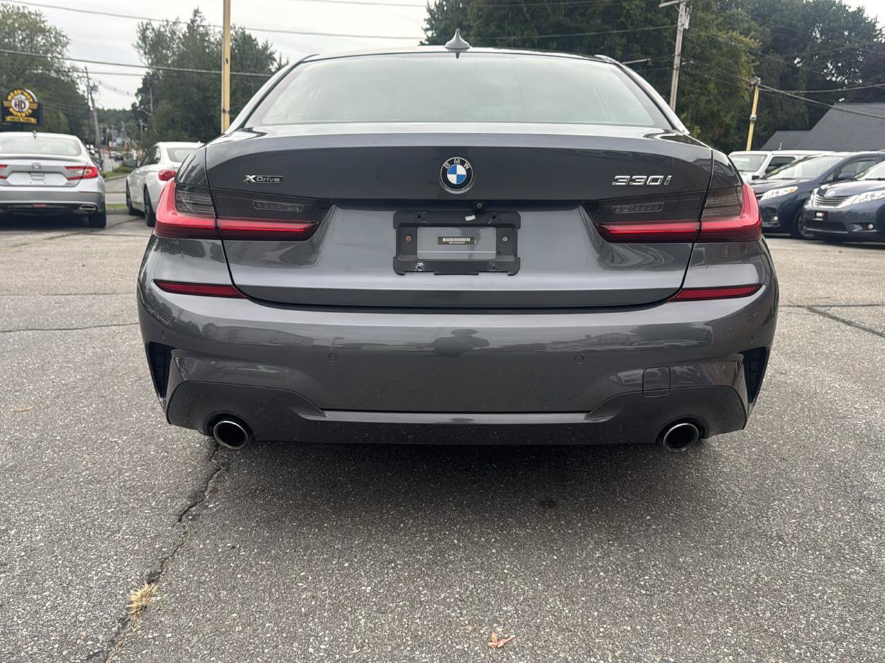 Used 2019 BMW 330i xDrive Sedan w/ M Sport Package AWD/4WD image 11