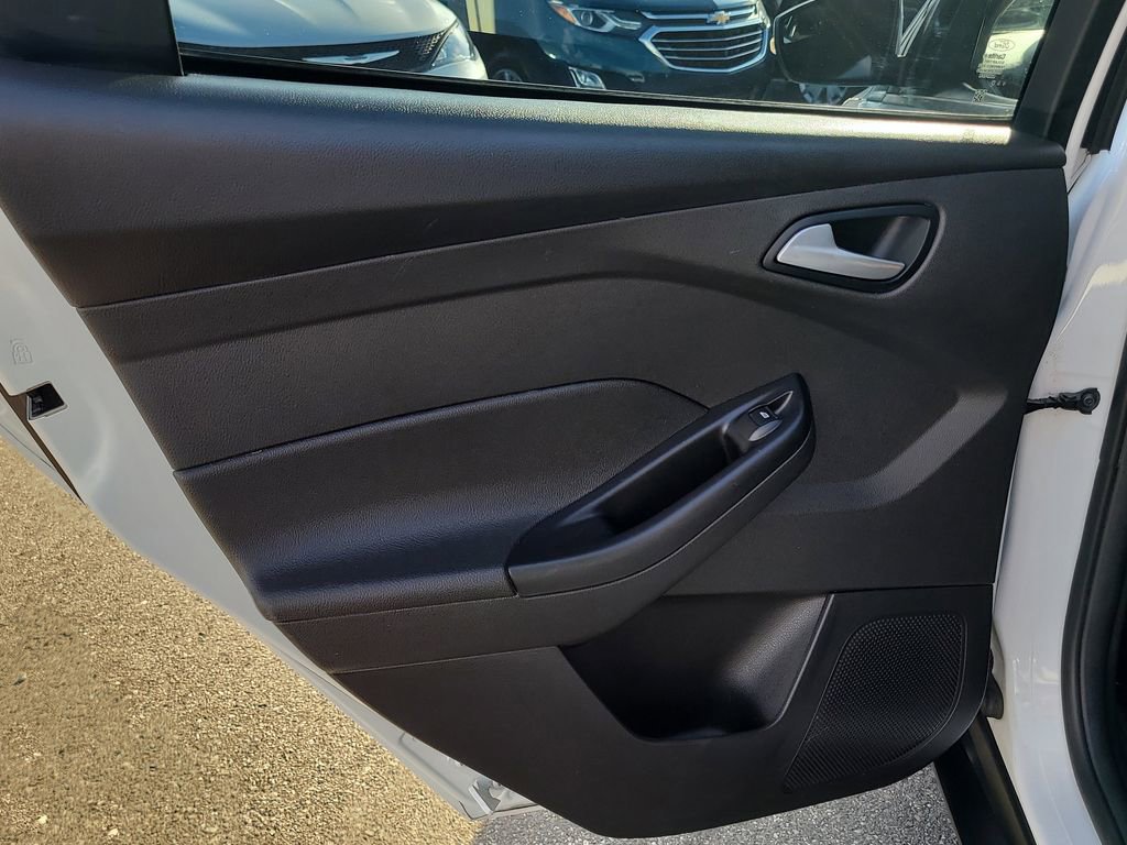 Used 2017 Ford Focus SE image 9