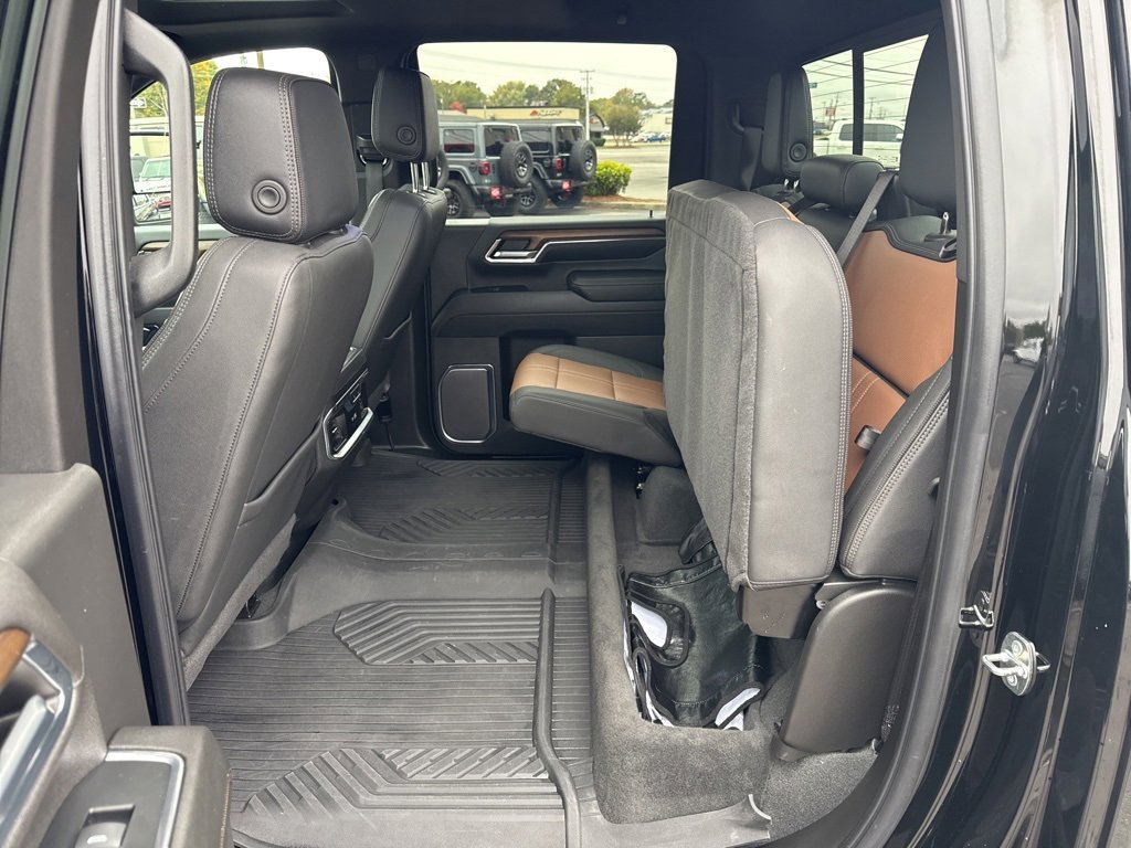 Used 2024 Chevrolet Silverado 2500 High Country w/ High Country Premium Package image 24