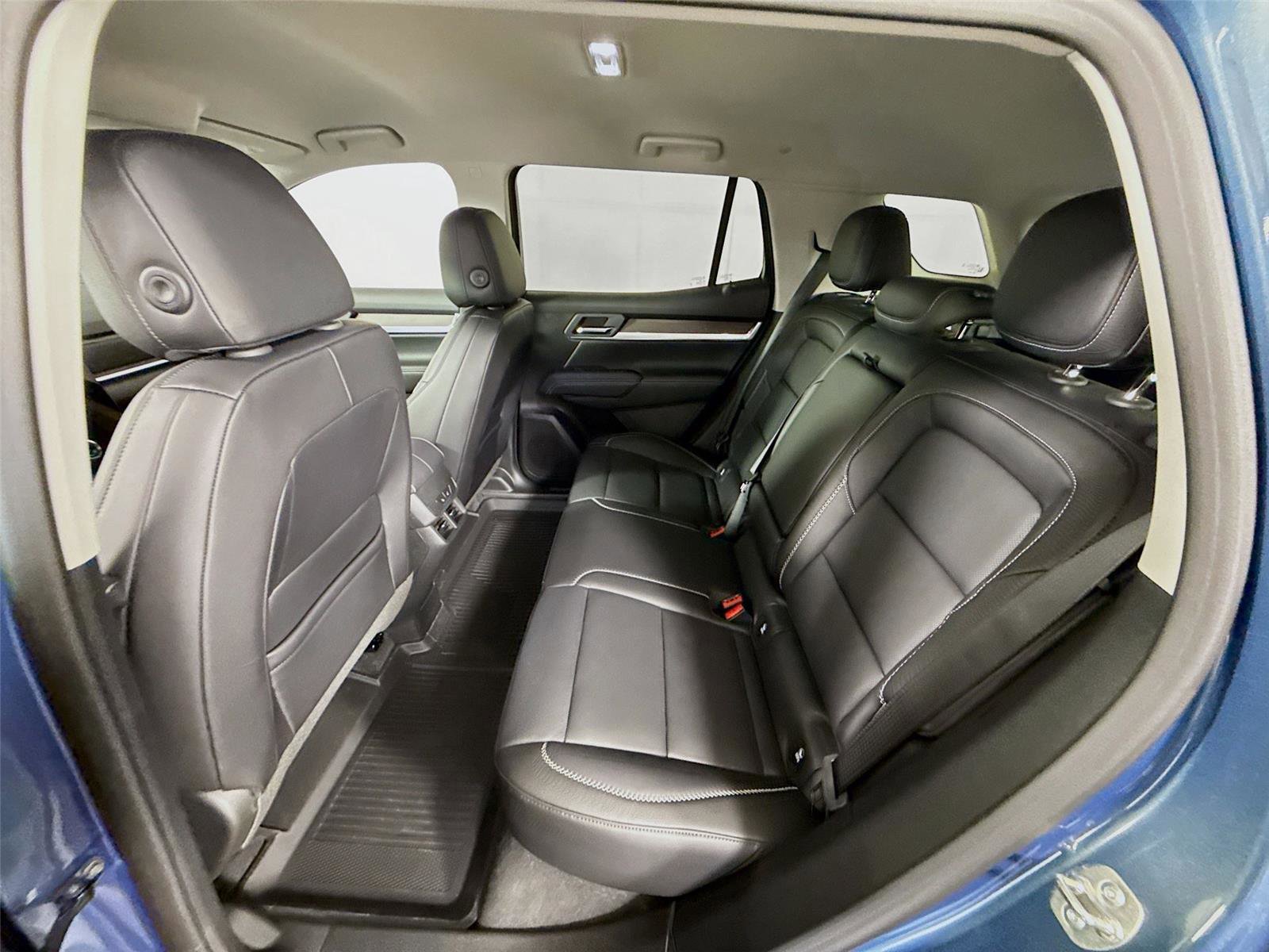 New 2026 GMC Terrain Denali w/ LPO, Floor Liner Package AWD/4WD image 18