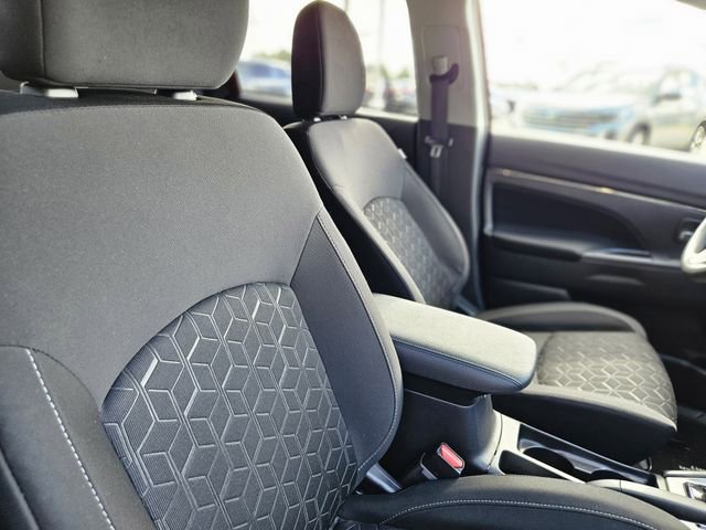 Used 2024 Mitsubishi Outlander Sport ES AWD/4WD image 15