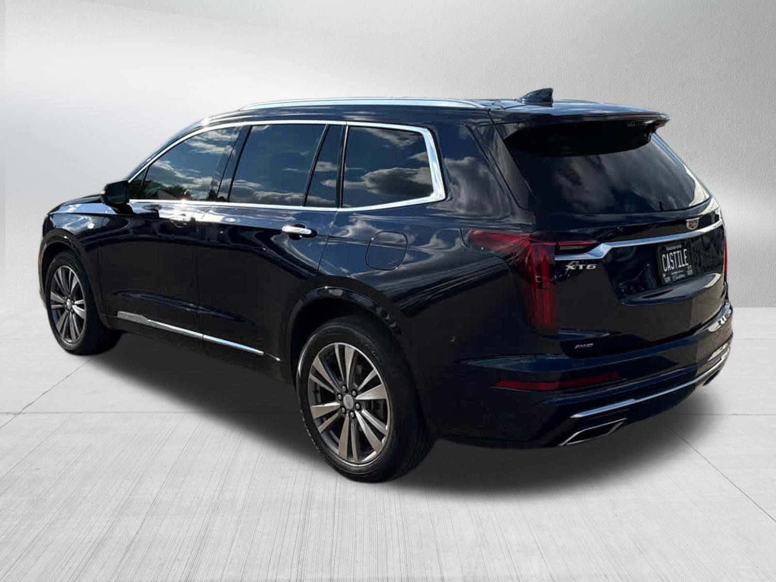 Used 2021 Cadillac XT6 Premium Luxury w/ Platinum Package AWD/4WD image 5