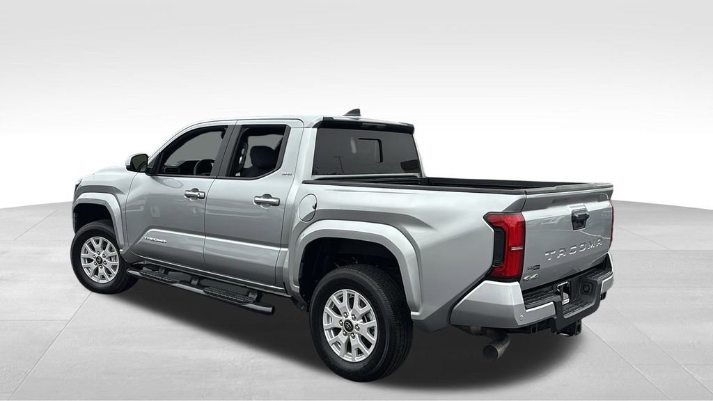 Used 2024 Toyota Tacoma SR5 image 5