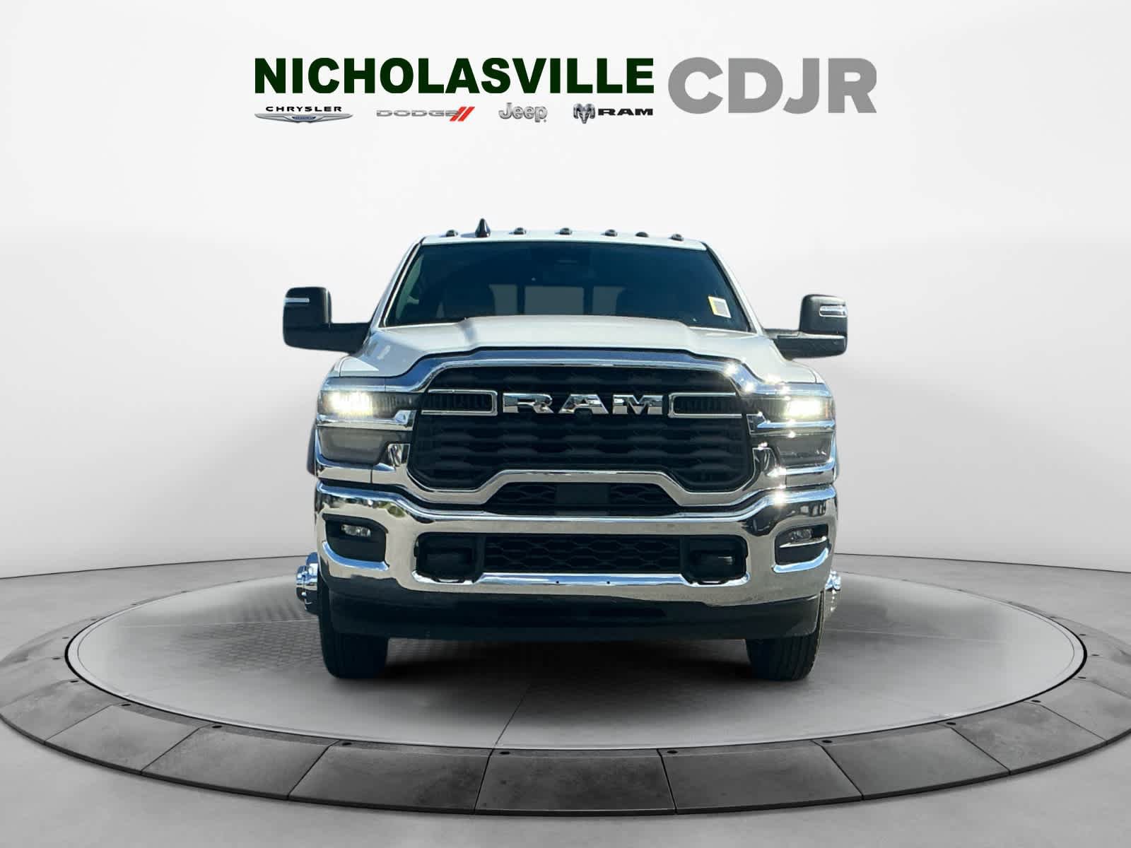 New 2026 RAM 3500 Tradesman AWD/4WD image 9