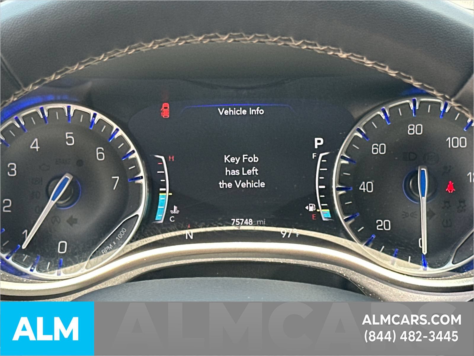 Used 2023 Chrysler Pacifica Touring-L FWD image 31