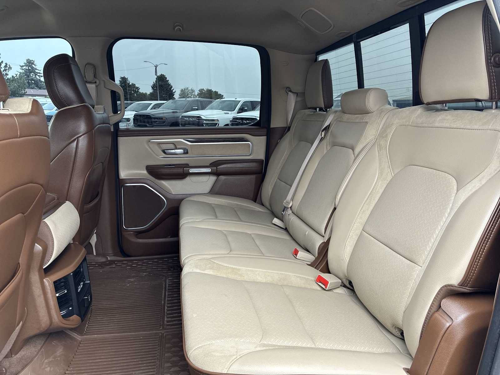 Used 2020 RAM 1500 Laramie AWD/4WD image 33
