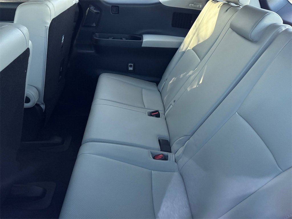Used 2025 Toyota Grand Highlander AWD image 18