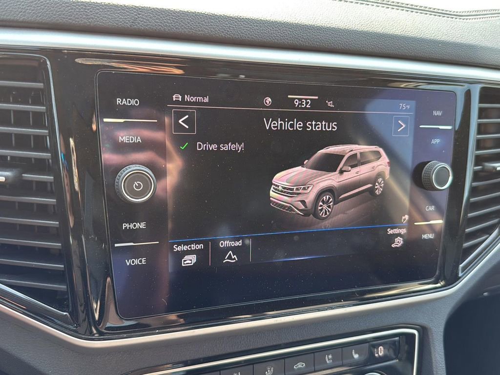 Used 2022 Volkswagen Atlas SEL Premium image 23