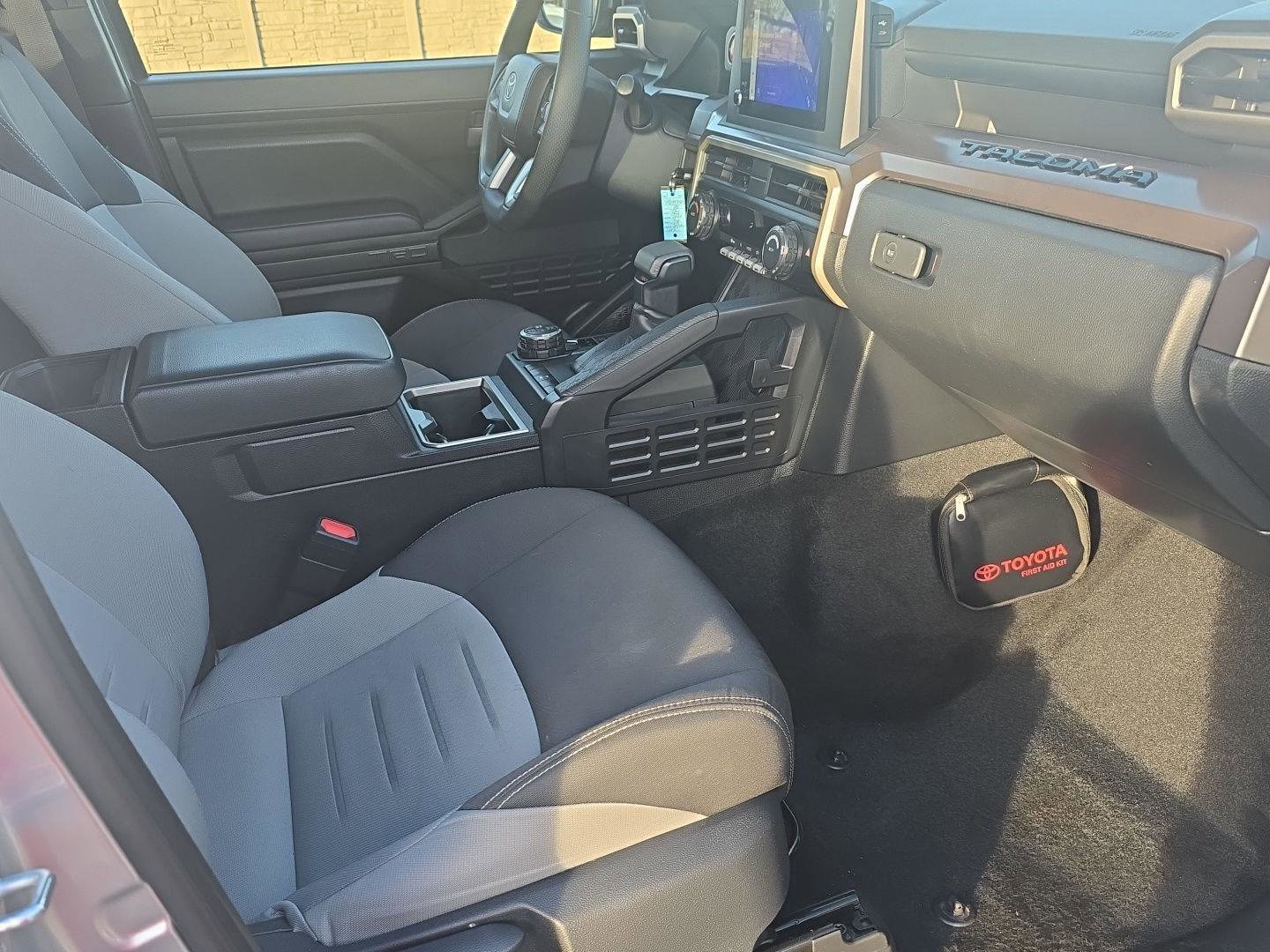 Used 2025 Toyota Tacoma TRD Off-Road image 4