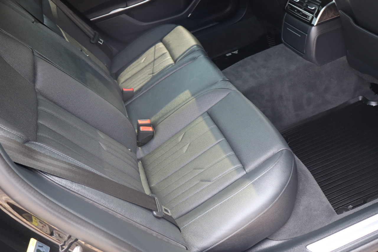 Used 2020 Audi A8 L 4.0T w/ Sport Plus Package image 15